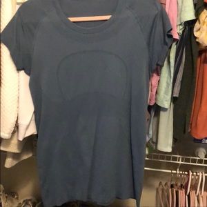 Lululemon short sleeve top